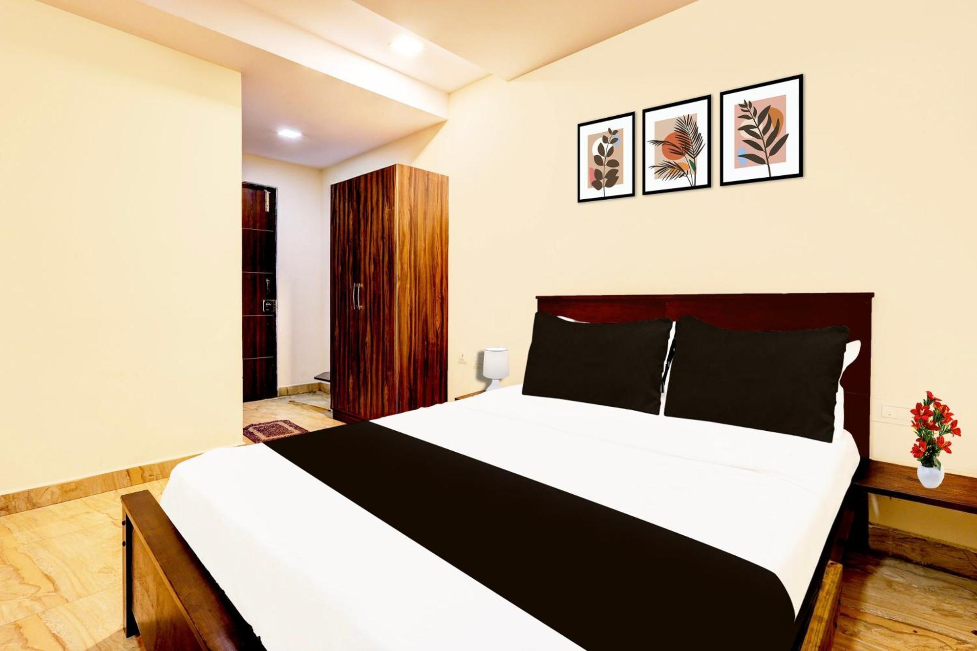 Super Hotel O Mahanadu Formerly Akshaya Bheemas Виджаявада Экстерьер фото