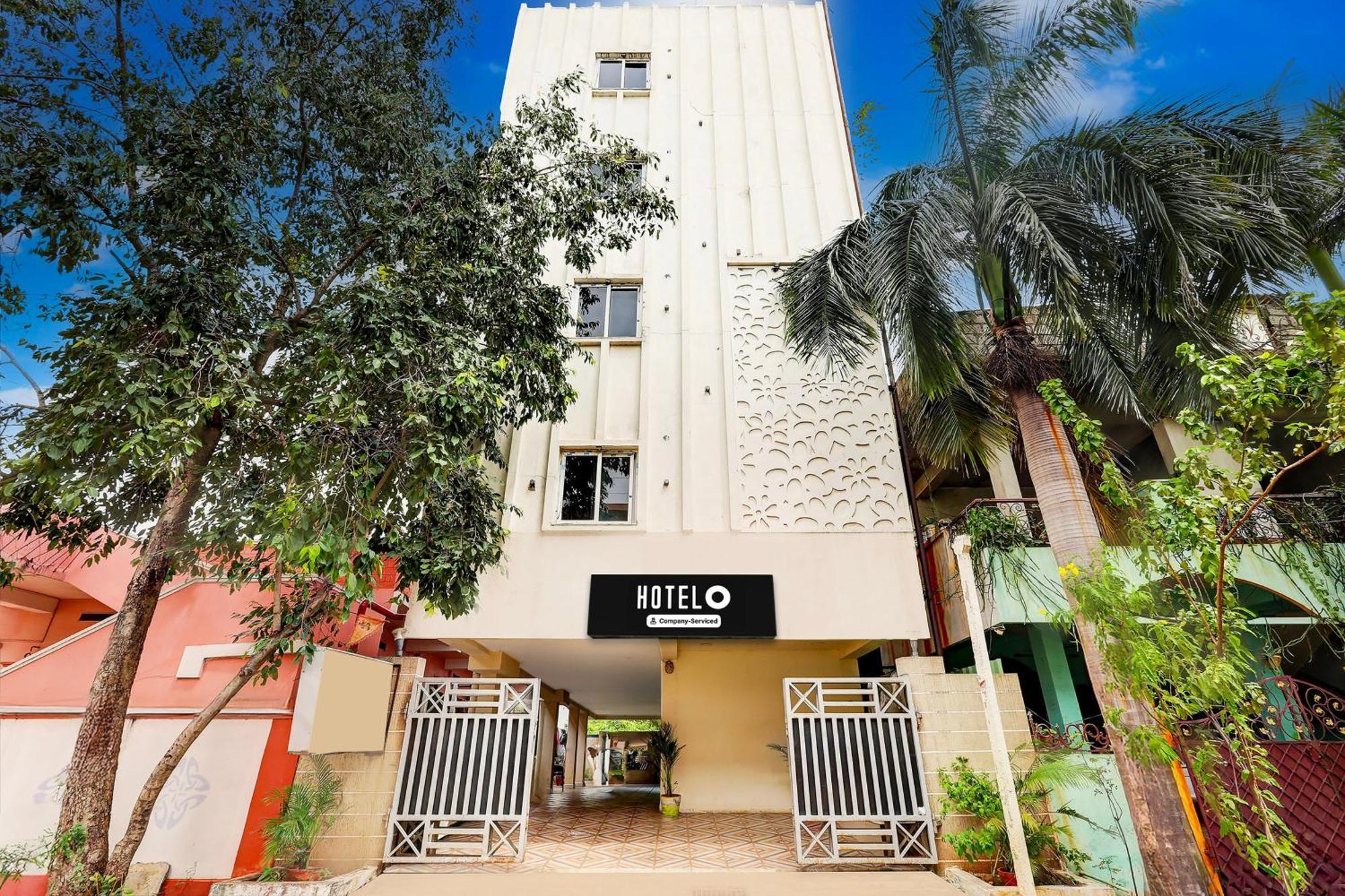 Super Hotel O Mahanadu Formerly Akshaya Bheemas Виджаявада Экстерьер фото